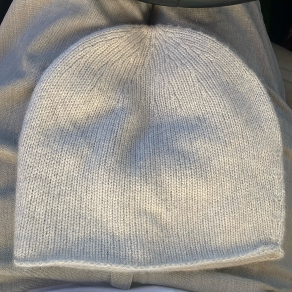 Said Fifth Avenue Cashmere Stocking Hat - Picture 1 of 4